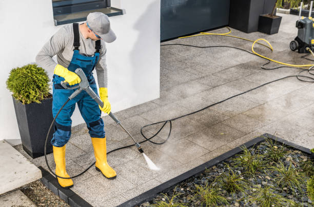 Fence Pressure Washing in North Palm Beach, FL